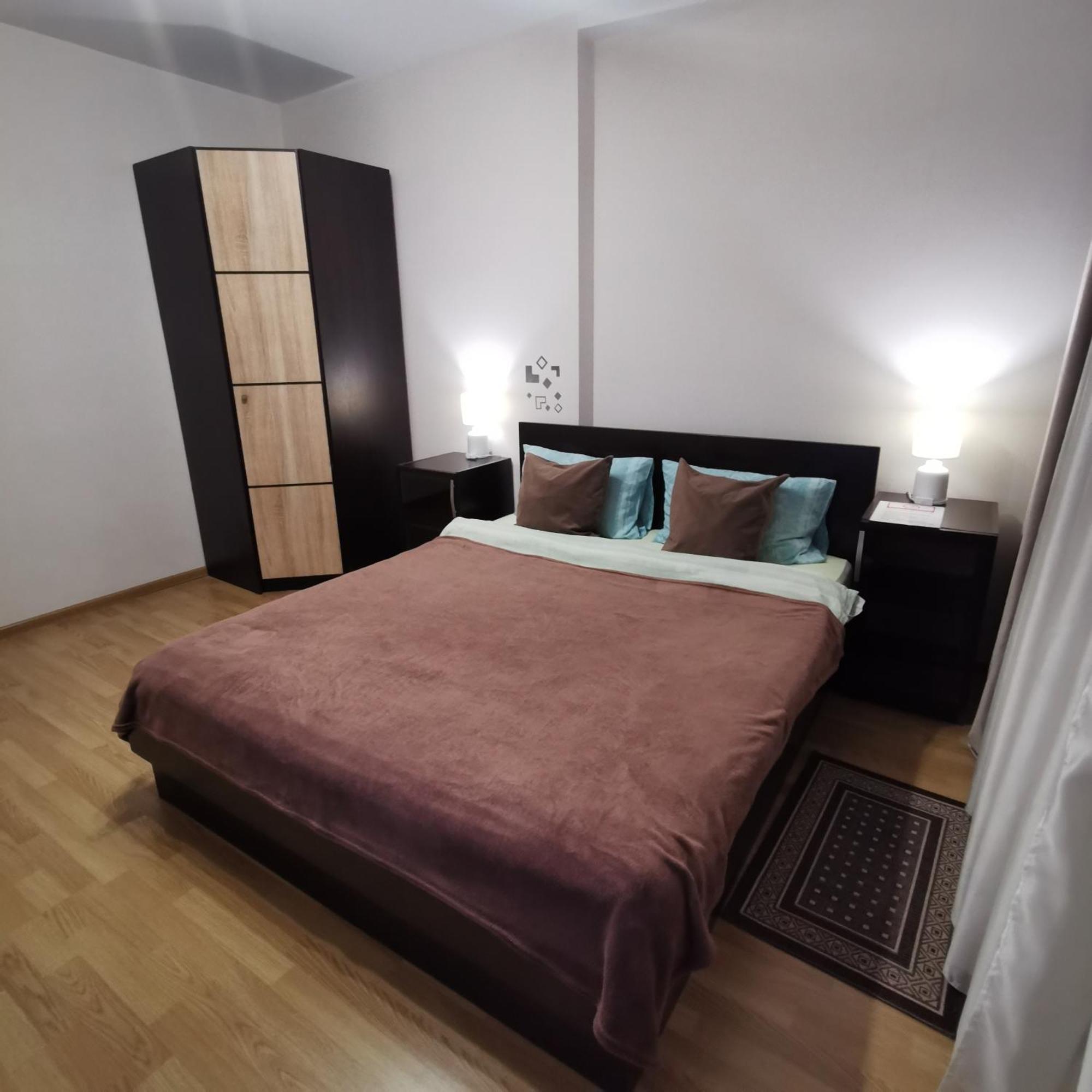 Big Apartment In Rivne Center Exterior foto